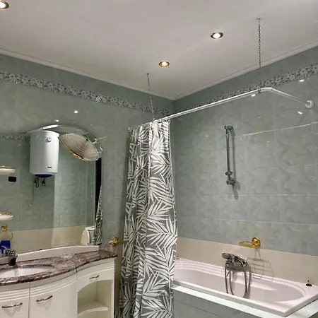 Apartment Blloku Private Gated